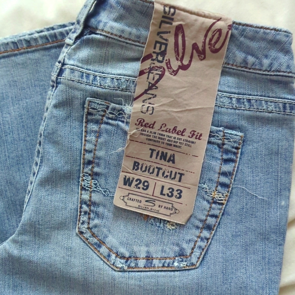 NWT SILVER Jeans RED label TINA Bootcut 29W 33L